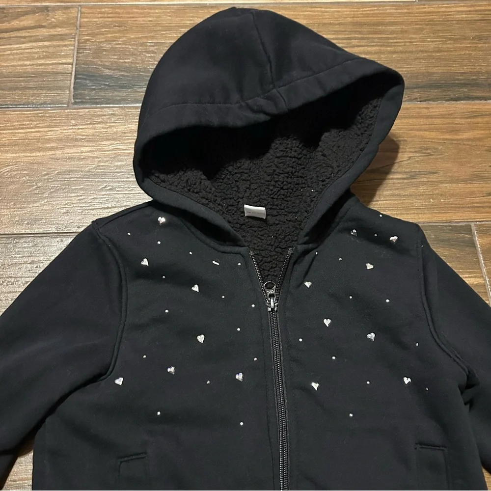 Old Navy Girls Sherpa Lined Full Zip Hoodie Small 6-7 Black with‎ Silver Hearts